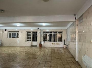 Casa · 306m² · 2 Quartos · 5 Vagas · Sobrado à venda de 306m². Com 2 suítes, 5 banheiros com box e 5 vagas, na Casa Verde.