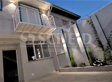 Casa · 130m² · 3 Quartos · 2 Vagas · Campo Belo Lindo sobrado totalmente reformado!