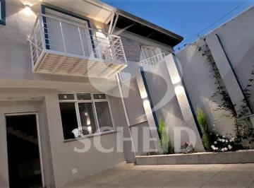 Casa · 130m² · 3 Quartos · 2 Vagas · Campo Belo Lindo sobrado totalmente reformado!