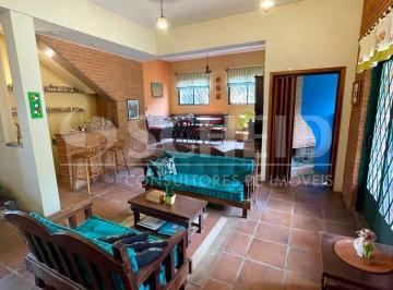 Casa · 370m² · 6 Quartos · 4 Vagas · Casa à venda em Jardim Petrópolis com 6 suítes lareira piscina churrasqueira 4 vagas de garagem