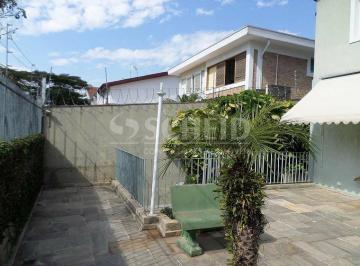 Casa · 465m² · 4 Quartos · 3 Vagas · Casa no Brooklin 4 quartos 2 suítes e 3 vagas de garagem!!