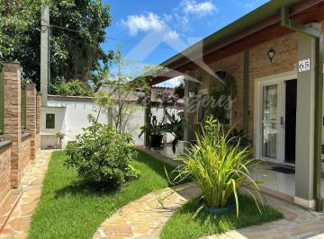 Casa · 191m² · 4 Quartos · 3 Vagas · Casa a venda com 04 dormitorios, Barra da Lagoa, Ubatuba.
