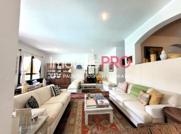 Casa · 586m² · 4 Quartos · 5 Vagas · Excelente Casa com 586 metros área construída. Aceita permuta por apt Pinheiros