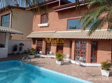 Casa · 250m² · 2 Quartos · 4 Vagas · Sobrado a venda com 4 quartos em Alphaville - Santana de Parnaíba, SP