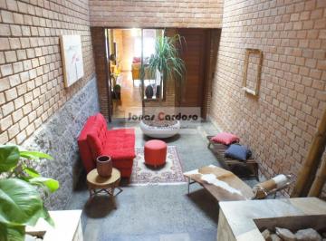 Foto 01 · Sobrado mobiliado a Venda, Vila Suissa, 5 quartos,1 suíte com hidro, sala de TV, churrasqueira, pisc
