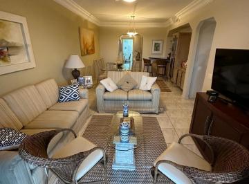 Apartamento de 3 quartos, Guarujá · Lindo apartamento mobiliado.
