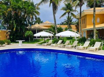 Casa · 1600m² · 7 Quartos · 8 Vagas · Casa À VENDA com amplo espaço de lazer no Jardim Acapulco em Guarujá.