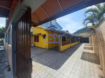 area-12-imoveis-caragua-quintal-foto-31709665985863.jpg · Casa à venda no bairro Sumaré em Caraguatatuba, SP
