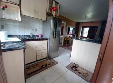 467646_icbd8Ld2a_46764665e8bd508c356.jpg · Casa com Amplo Pátio e Edícula | 2 Quartos | Garagem Coberta | Aceita Financiamento