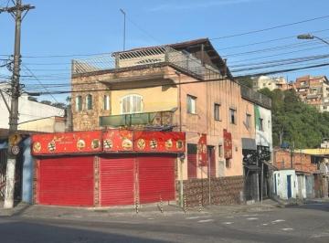 Casa · 140m² · 2 Quartos · PRÉDIO COMERCIAL