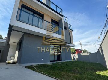 Casa · 161m² · 3 Quartos · 2 Vagas · Sobrado Triplex alto padrão de esquina, com 161m p