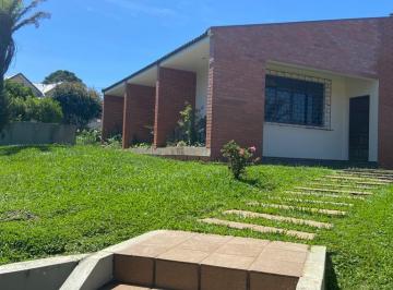 Casa de 4 quartos, Curitiba · Vende-se casa com amplo quintal no Barreirinha