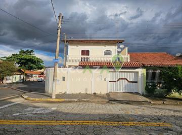 Foto 01 · Imperdível Casa à Venda em Jacareí-SP, Bairro Jardim Santa Maria: 4 Quartos, 1 Suíte, 2 Salas, 4 Ban
