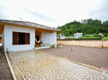 Casa · 131m² · 3 Quartos · 1 Vaga · Casa à venda no bairro Centro - Governador Celso Ramos/SC