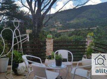 3cce6d18f4c1d7096fe5fd5904468c436734aa00 · Casa Atibaia 5 dormitórios, 3 vagas, área de hospedes, 2 terraços, aceita pet à venda, 520 m² por R