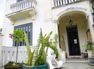 Casa · 216m² · 8 Quartos · 1 Vaga · Casa com Fachada histórica, 8 quartos com área externa em Santa Teresa - Rio de Janeiro