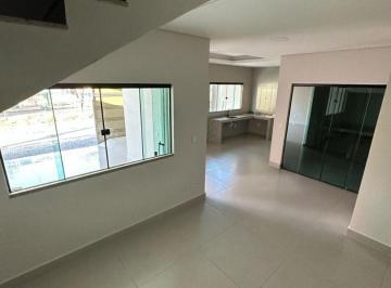 Casa · 100m² · 3 Quartos · 2 Vagas · Sobrado com 3 quartos à venda, bairro Santa Mônica - Uberlândia/MG