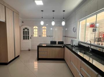 Casa · 250m² · 3 Quartos · 4 Vagas · Casa em Centro, Guarulhos/SP