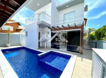 Casa · 200m² · 3 Quartos · 4 Vagas · Sobrado em Peruíbe