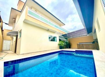 Casa · 254m² · 4 Quartos · 4 Vagas · Sobrado em Peruíbe