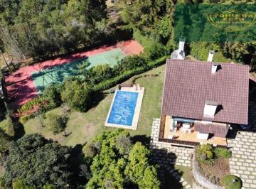 Casa · 250m² · 3 Quartos · 8 Vagas · Casa à venda - em Monte Verde