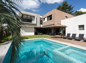 Casa · 663m² · 5 Quartos · 7 Vagas · Casa em condomínio em Santa Felicidade - ARYA 1