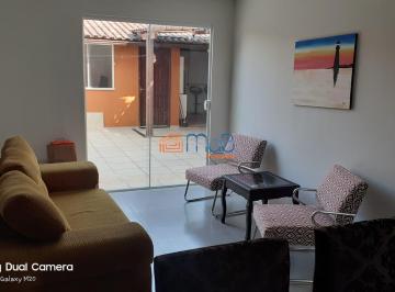 Casa · 210m² · 4 Quartos · 3 Vagas · Residência Aconchegante em Condomínio Fechado