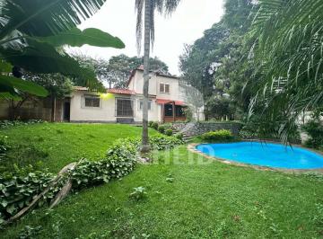 Casa · 320m² · 4 Quartos · 5 Vagas · Casa Sobrado no Bolsão de Interlagos