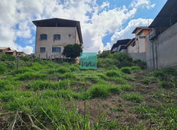 Terreno · 337m² · Lote apenas 10 minutos apé do Centro de Cachoeira do Campo.