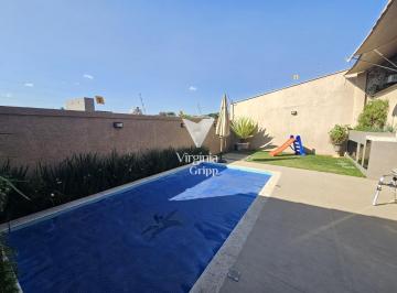 Casa · 420m² · 4 Quartos · 4 Vagas · Ampla casa com espaço gourmet completo