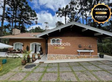 Quintal · Casa à venda, 500 m² por R$ 2.201.000,00 - Jardim Embaixador - Campos do Jordão/SP