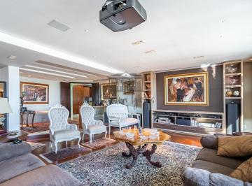 Apartamento · 365m² · 4 Quartos · 3 Vagas · Apartamento amplo no Água Verde