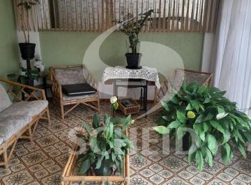 Photo 1 · Casa térrea de esquina, com 3 dormitórios, 1 suíte e 3 vagas, em Interlagos.