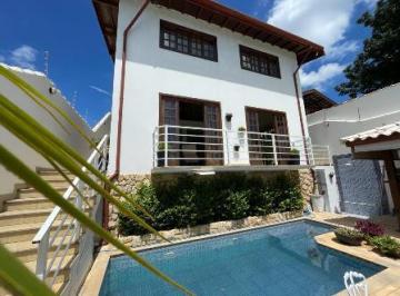 Casa de 3 quartos, Águas de São Pedro · CASA COM EXCELENTE ACABAMENTO E BELÍSSIMA VISTA DE CAMPO!!!