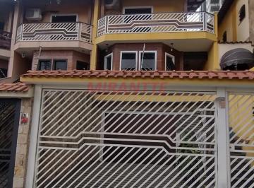 ced18bd1972fab60847e9bd0c89bf3f1.jpg · Sobrado de 208m² com 3 quartos