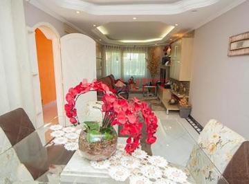 17990501a6094f2a9bbcc775fb9044b5.jpg · Sobrado de 480m² com 3 quartos