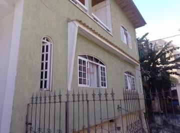 Casa · 200m² · Casa Duplex com 3 quartos sendo 2 suítes no Ano Bom - Barra Mansa