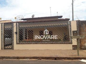 c97fad5cac8126acde53786b9f08b31642e74048 · Casa com 3 dormitórios à venda, 214 m² por R$ 550.000,00 - Setor Afonso Pena - Itumbiara/GO