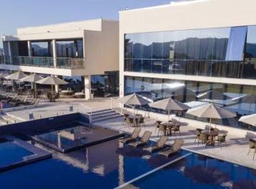 Casa · 231m² · 4 Quartos · 4 Vagas · Casa a venda em Camboriú, Condomínio Caledônia