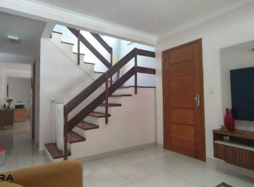 Casa · 227m² · 4 Quartos · 2 Vagas · Sobrado 227 m² Localizado No bairro Centro São Bernardo do Campo - SP