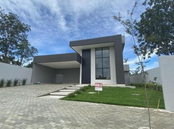 Casa de 3 quartos, Caldas Novas · Encantadora Casa à venda em Caldas Novas no condomínio Marinas DI Caldas 