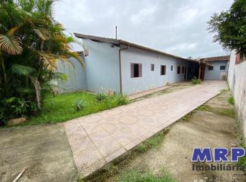 Foto 01 · Casa a venda em Ubatuba, com 3 dormitórios em bairro residencial a 3,5 km da Praia de Maranduba.