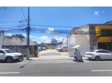 Terreno · 605m² · Vende Terreno com 605,2m² - Centro