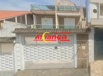 Casa · 132m² · 3 Quartos · 3 Vagas · Sobrado com 3 dorm e 3 suites com 3 vagas de auto. 132m²