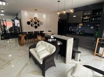 Espaço Gourmet - 3A · Casa triplex com 5 quartos, sendo 4 suítes na Vila São Jorge