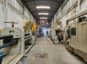 Comercial · 1770m² · 2 Vagas · Galpão no Brás, 1770m2, 03 banheiros e 02 vagas