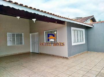 Casa · 260m² · 3 Quartos · Casa Ampla com 03 Dormitórios e Piscina perto da Praia