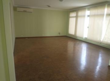 Casa de 3 quartos, Piracicaba · Excelente imóvel residencial com vocação comercial, próximo da Santa Casa