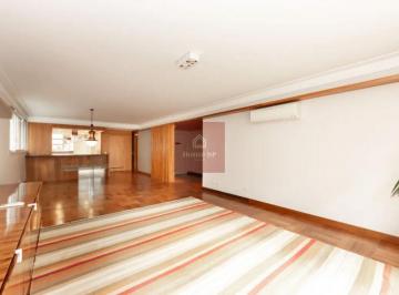 Apartamento · 198m² · 3 Quartos · 2 Vagas · Totalmente Reformado! São 3 dormitórios, 2 suítes, 2 vagas e com 198m² - Itaim Bibi