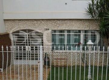 Casa · 130m² · 3 Quartos · 2 Vagas · SOBRADO NO CAMPO BELO COM 130M!